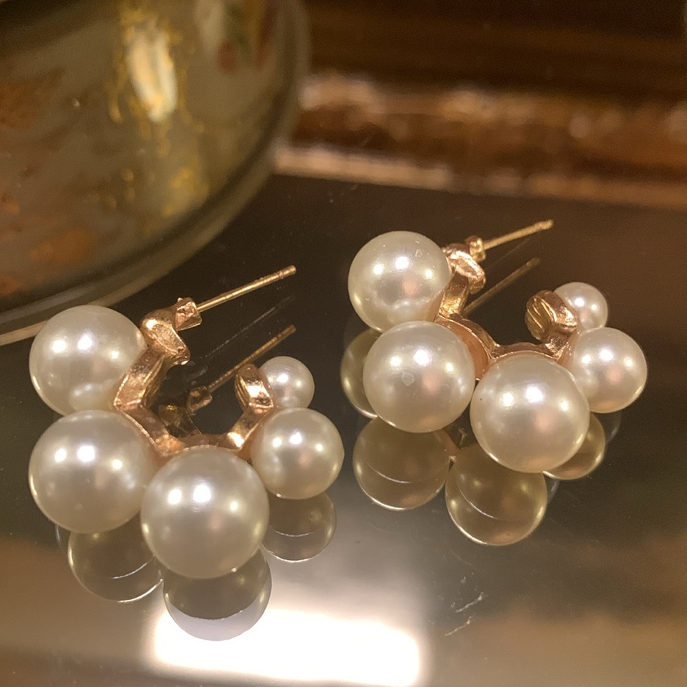 Chunky Pearl Hoop Earrings - Picture 1 of 4